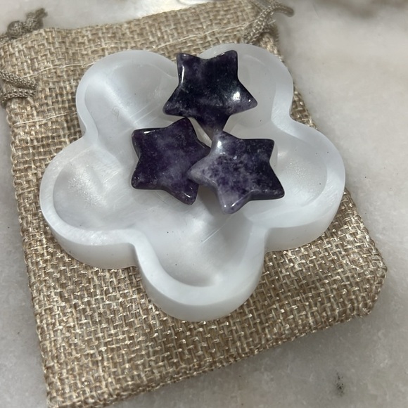 Selenite Flower-Shaped Dish - Picture 2 of 7